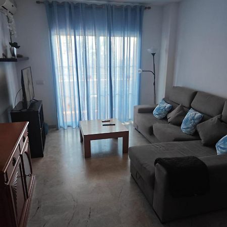 Central 2-Bed Apartment In Estepona Port Ngoại thất bức ảnh