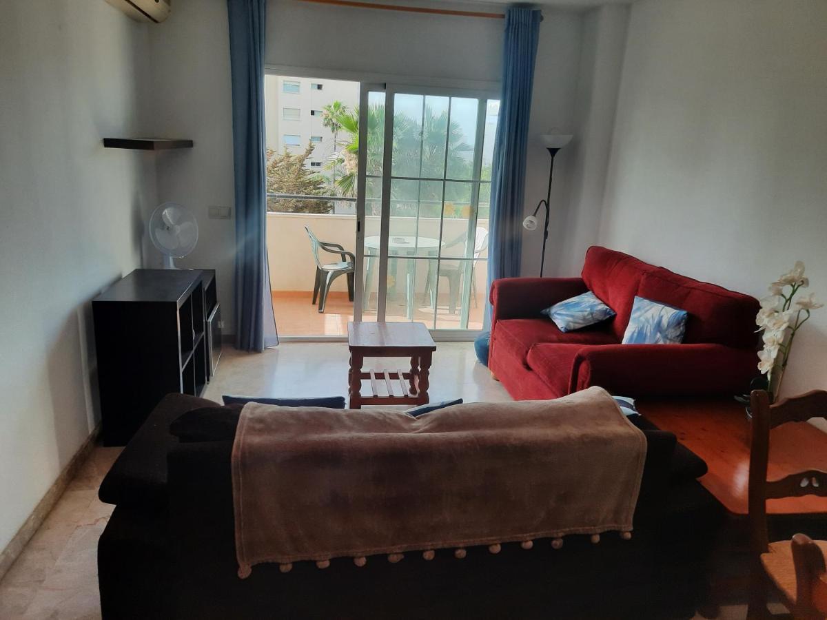 Central 2-Bed Apartment In Estepona Port Ngoại thất bức ảnh
